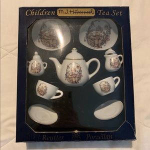 MJ Hummel children’s tea set